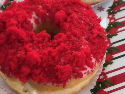 Frambuaz Dolgulu Kırmızı Pasta Berliner (Adet)