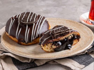 Bavyere Dolgulu Çikolata Kaplı Berliner