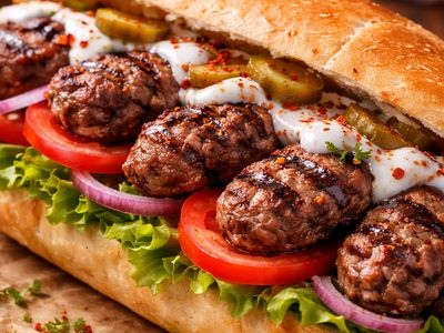 Ekmek Arası Izgara Köfte