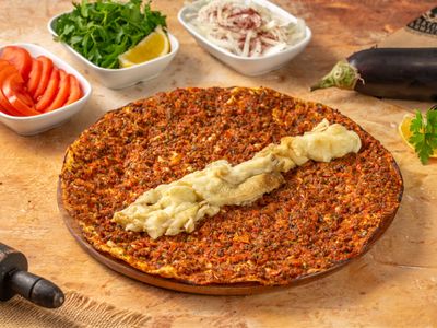 Patlıcanlı Lahmacun
