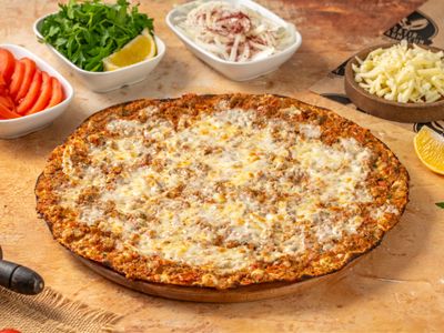 Kaşarlı Lahmacun