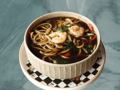 Karidesli & Sebzeli Ramen Çorbası