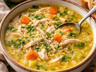 Tavuk Suyu Çorbası