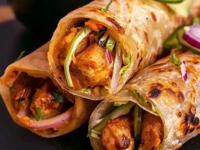 Tikka Paratha Roll (Pakistani Doner)