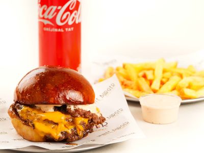 Truffle White Smash Burger (60 gr.) Menü