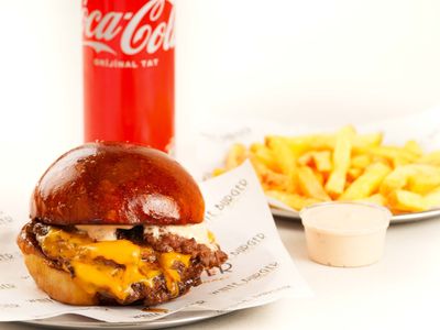 Simple Smash Burger (120 gr.) Menü