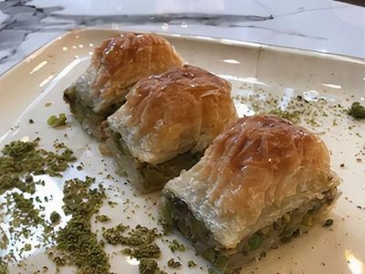 Antep Fıstıklı Kuru Baklava (3 Dilim)