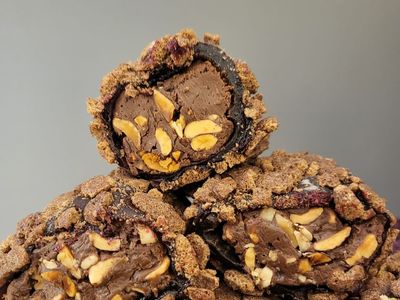 Sarma Çikolatalı Bademli Mısır Gevreği Kaplamalı Lokum (250 gr.)