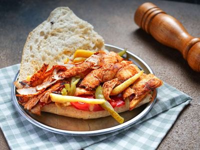 3 Çeyrek Ekmek Döner 