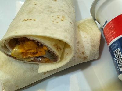 Kalın Tek Lavaş ,doritoslu Acısız Çiğ Köfte, Drüm+Büyük bardak ayran