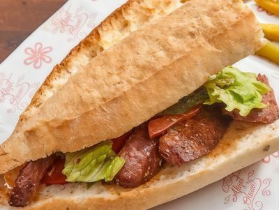 Yarım Ekmek Arası Sosisli Patso Sandviç