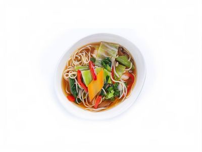 Sebzeli Noodle Çorba