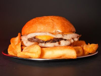 Trüf's Burger + Patates Kızartması