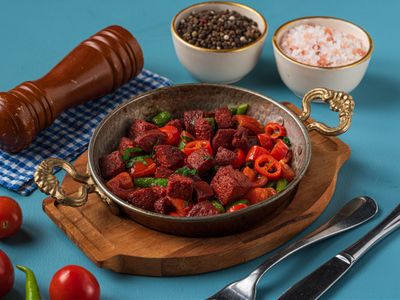 Domatesli Biberli Sucuk