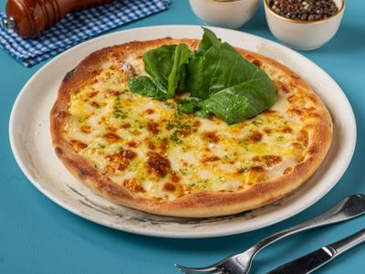 4 Peynirli Pizza