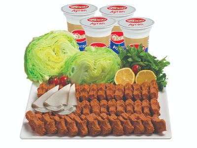 Aile Paketi Menü (4-5 Kişilik)  1 kg. + 4 adet Ayran 17 cl.
