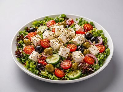 Akdeniz Salata