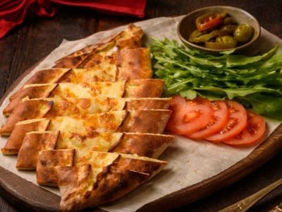 Kaşarlı Pide