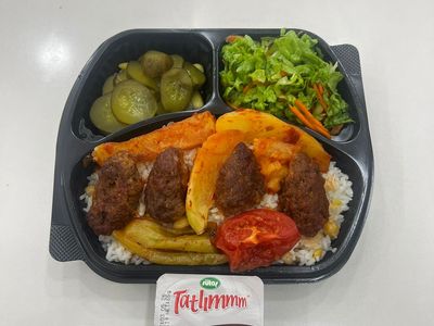 (450 gr) Fırın Köfte, Nohut Pirinç Pilavı ( Puding Hediye )