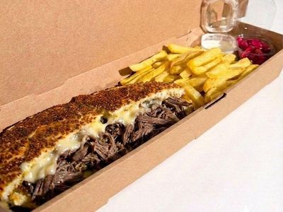 Kavurmalı Simit Tost