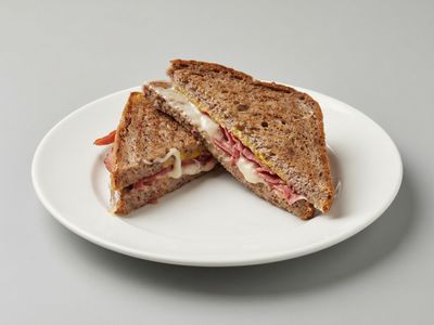 Glütensiz Kavurmalı Tost