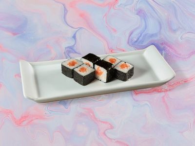 Sake Maki Roll (6 Pcs.)