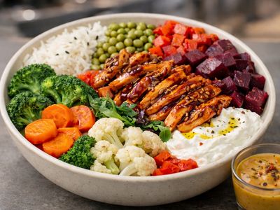 Barbekü Soslu Tavuklu Bowl