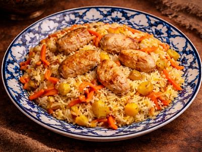 Tavuk Etli Özbek Pilavı