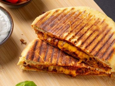 Karışık Bazlama Tost