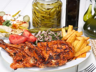 Harbiye Özel Soslu Yarım Tavuk Izgara