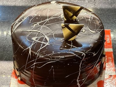 Antep Fıstıklı &  Çikolatalı Pasta (5-6 Kişilik)