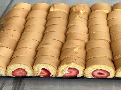 Çilekli Mini Rulo Pasta (500 gr.)