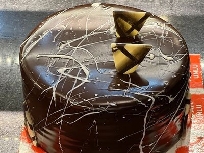 Antep Fıstıklı & Çikolatalı Pasta (3-4 Kişilik)