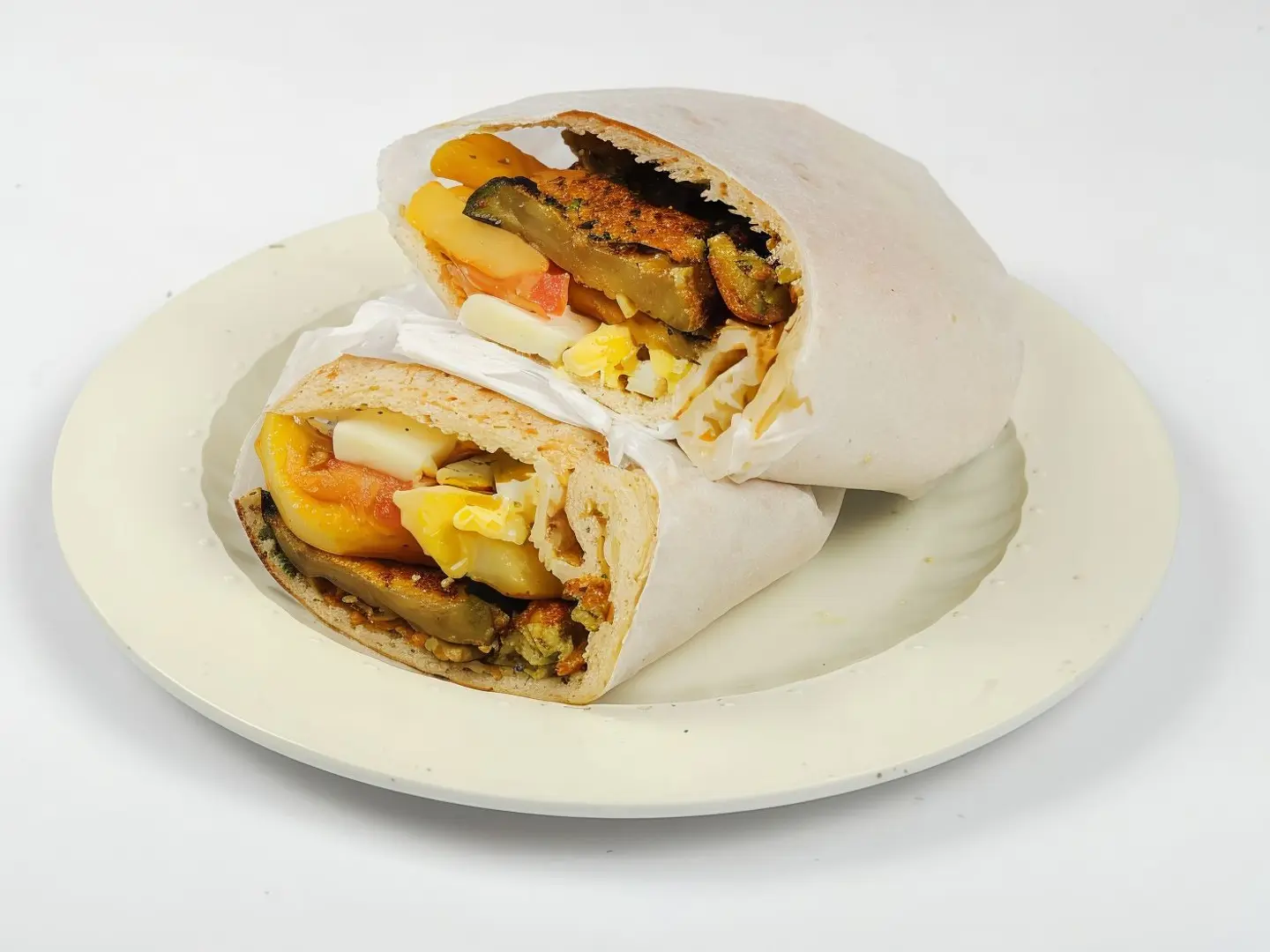 فلافل بالخبز الصاج مع البيض