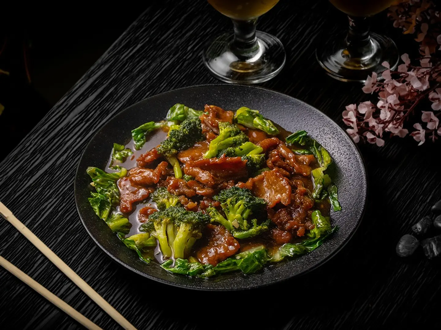 لحم مع بروكلي