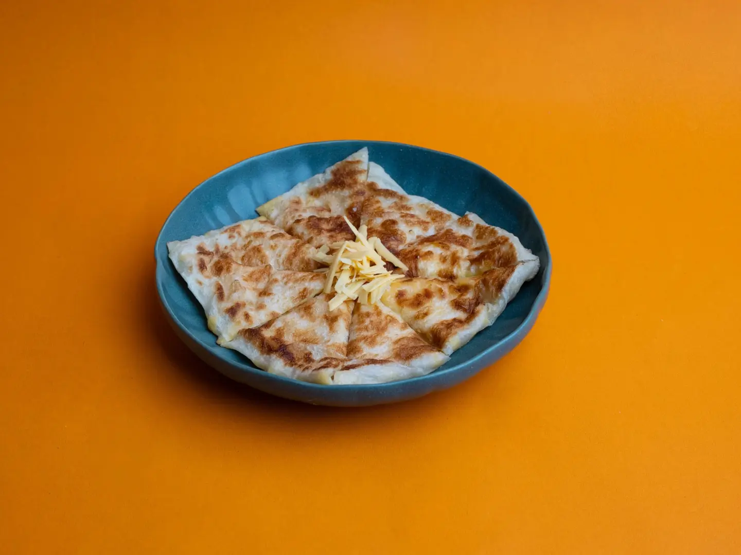 فطيرة شيدر بالطماطم