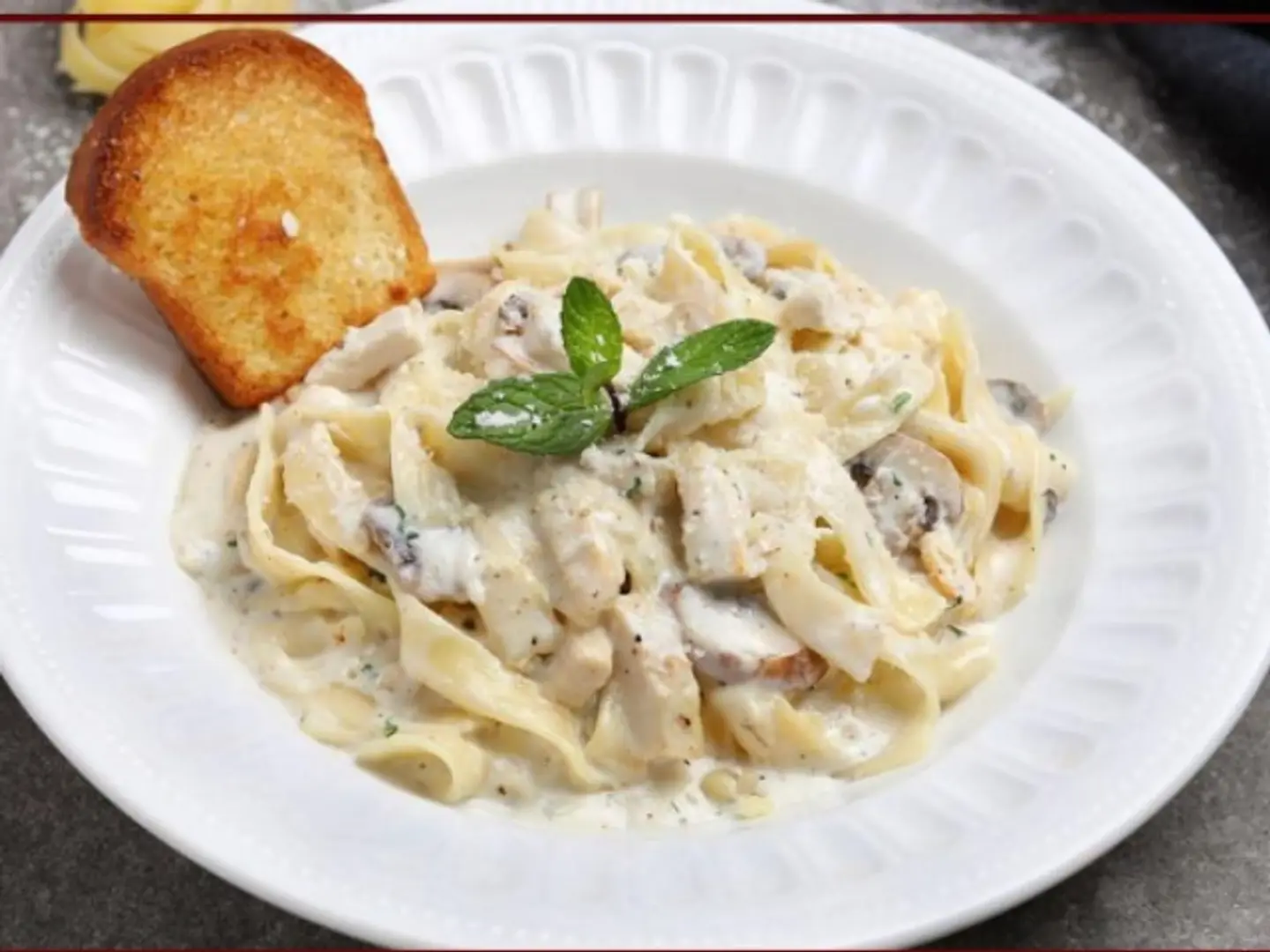 Fettuccine Alfredo With Truffle Sauce
