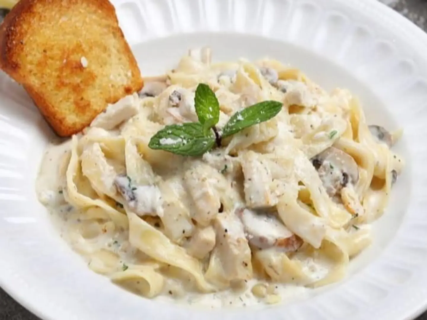 Fettuccine Without Chicken Alfredo