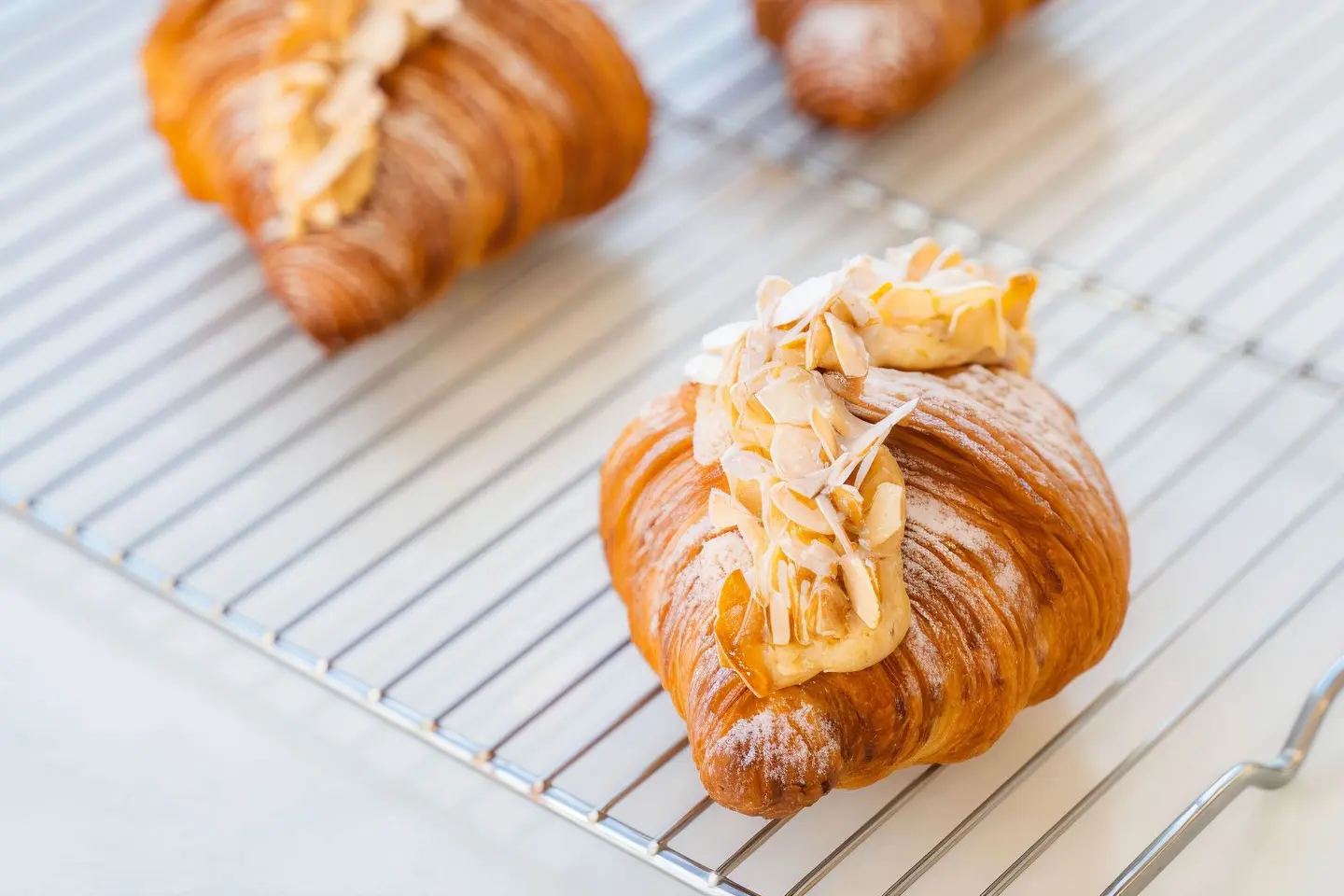 كرواسون اللوز