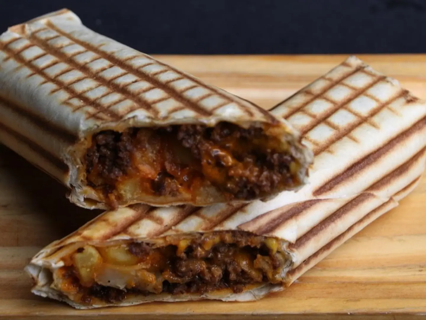 ساندوتش طاكووس لحم