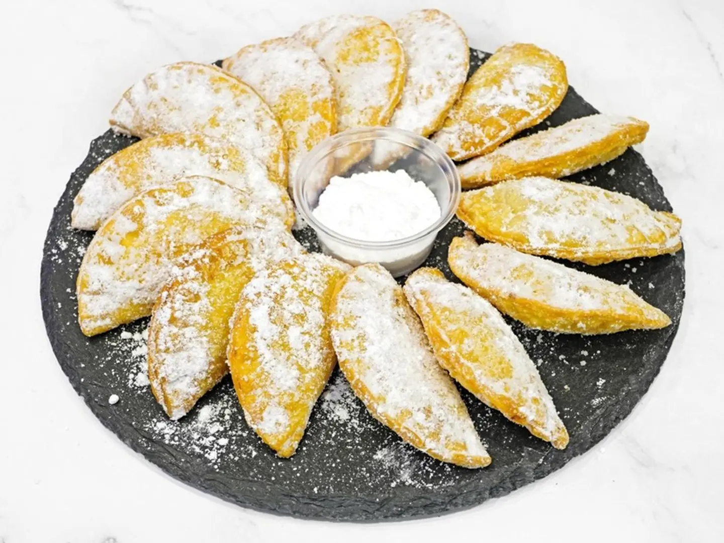 بف بالجبن السائل مع بودرة السكر - ٢٠ قطعة