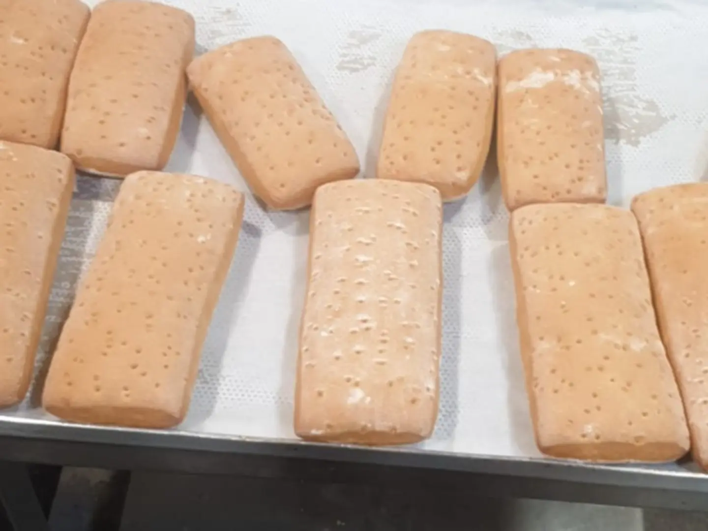 خبز شباتا أبيض كبير