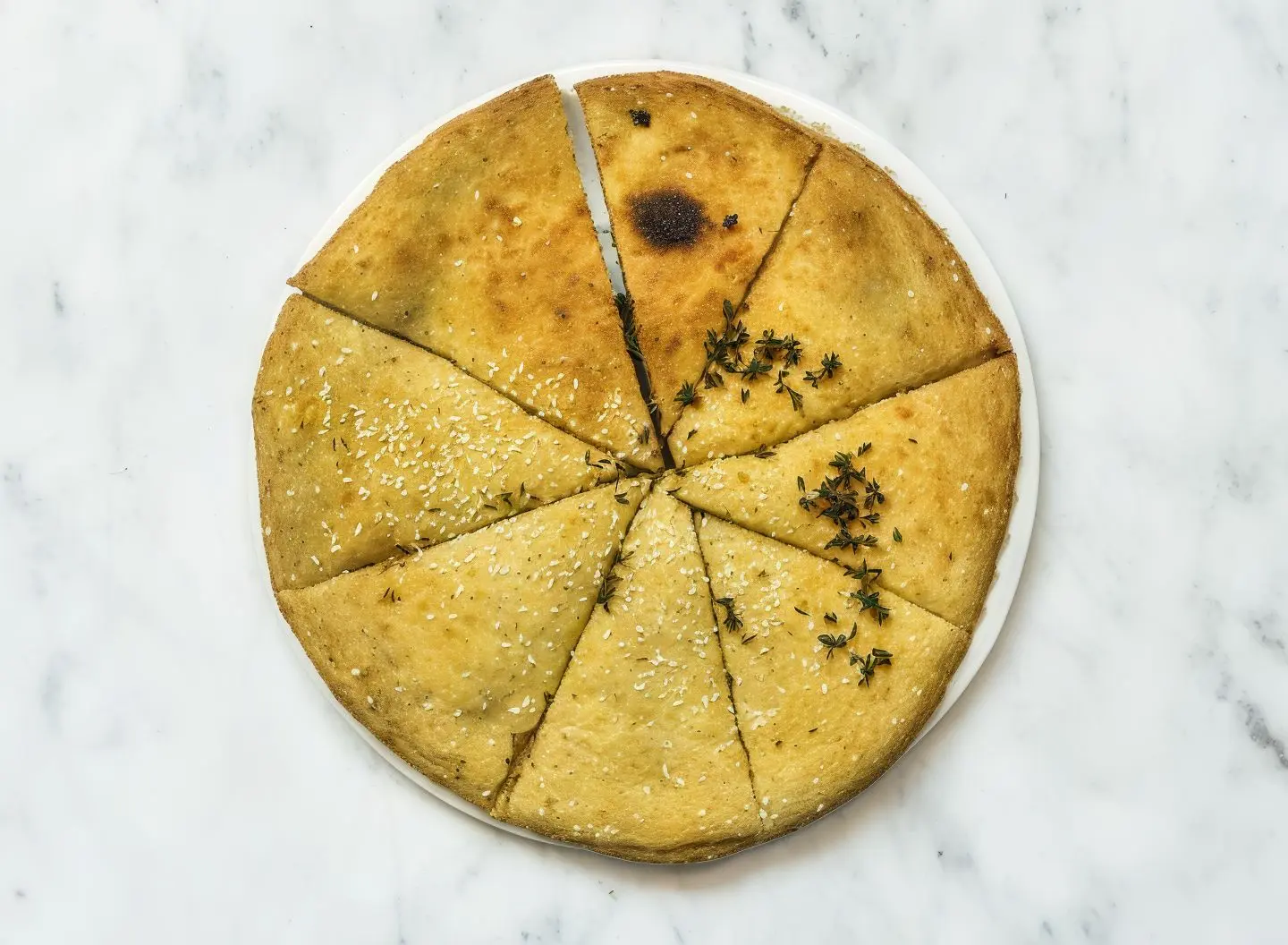 بيتزا جبن بالزعتر