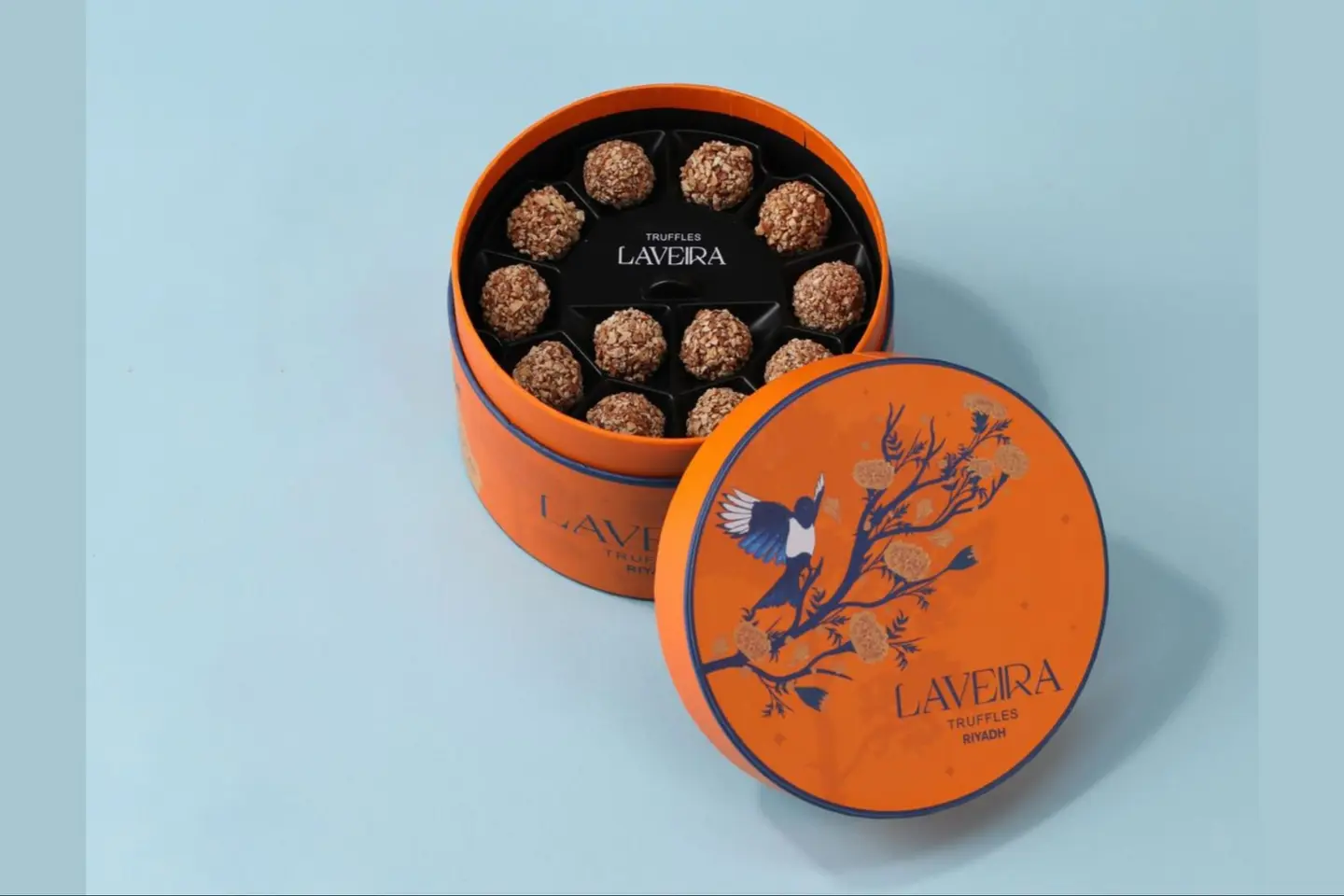 لافيرا ترفل