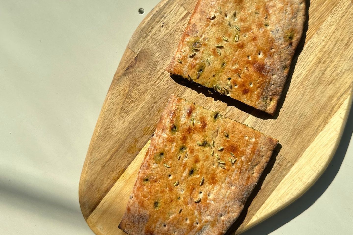 خبز حمرحساوي بالزعتر