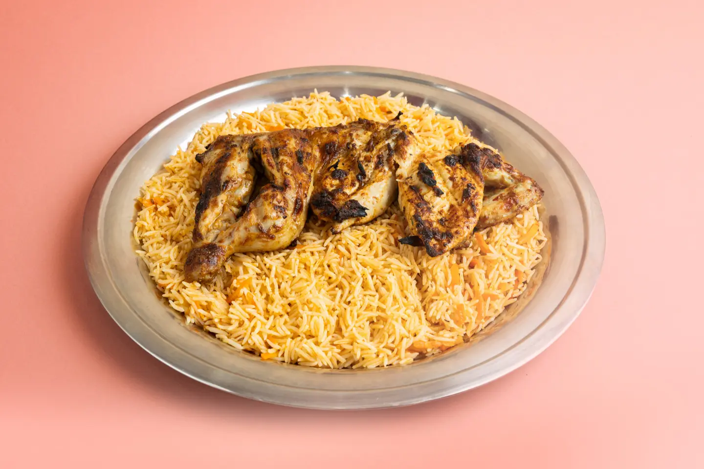 نص دجاج فحم مع الرز