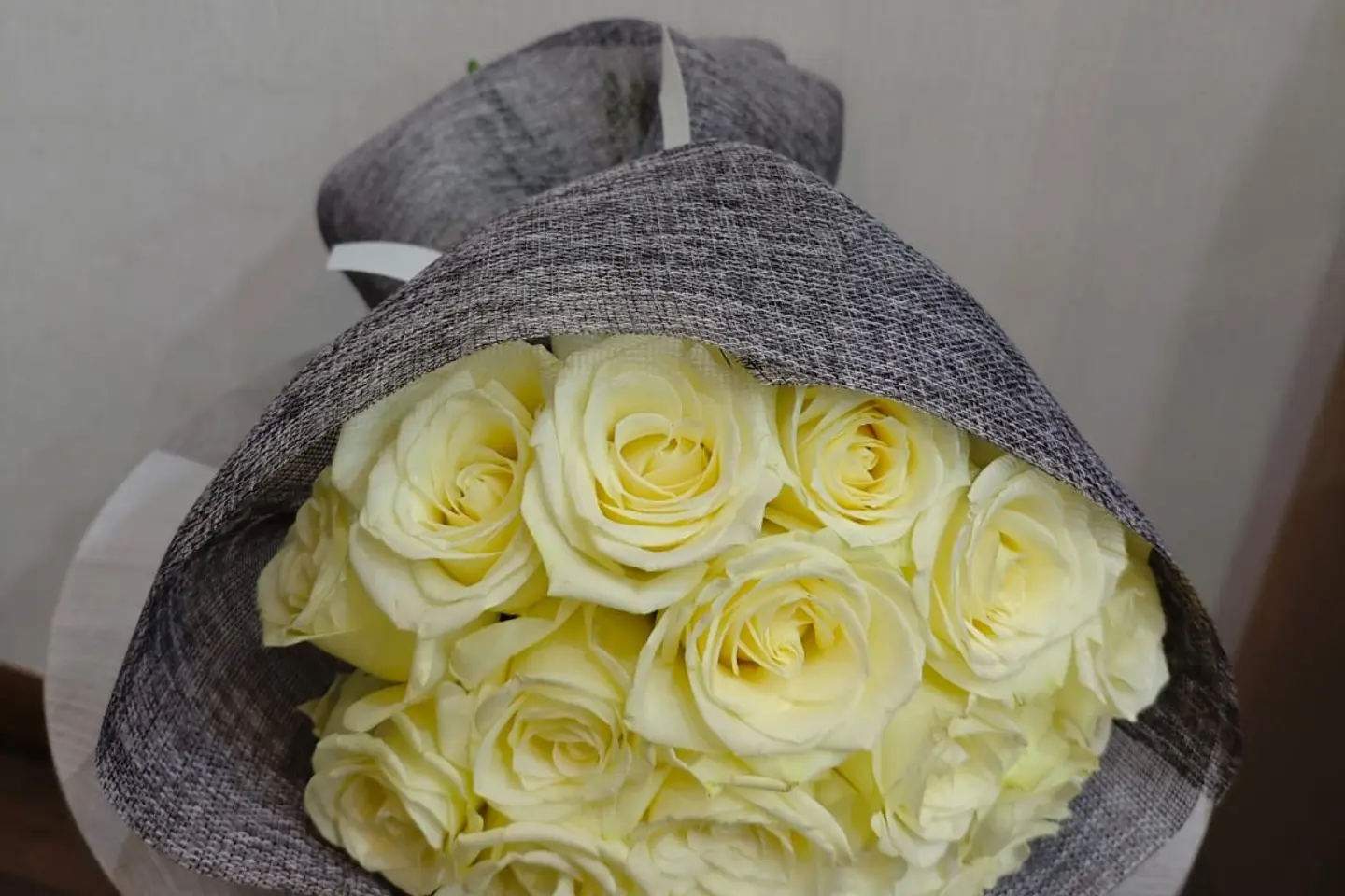 باقة ورد بيضا