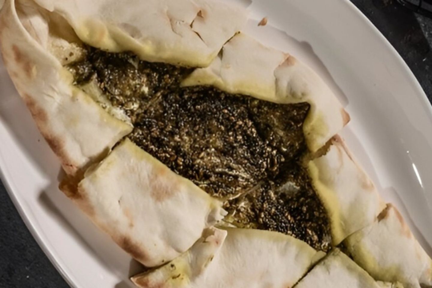 فطيرة لبنة وزعتر