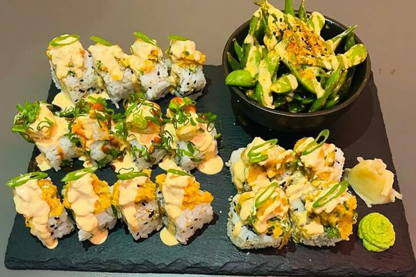 Hiroshima Set 16 Pcs With Spicy Edamame