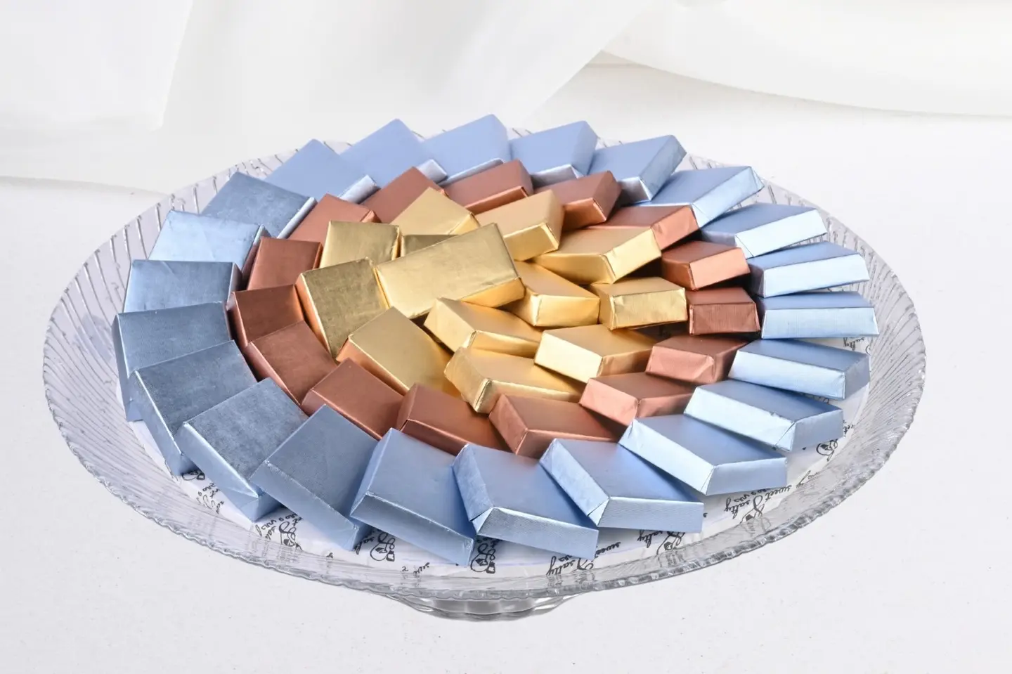 Round Chocolate Vase Wrapped 850 Grams